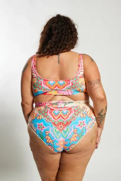 Inknown Swim Gia Bikini Top Curve - Infamous Carnival