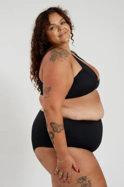 Inknown Swim Lola Bikini Top Curve - Black Runch